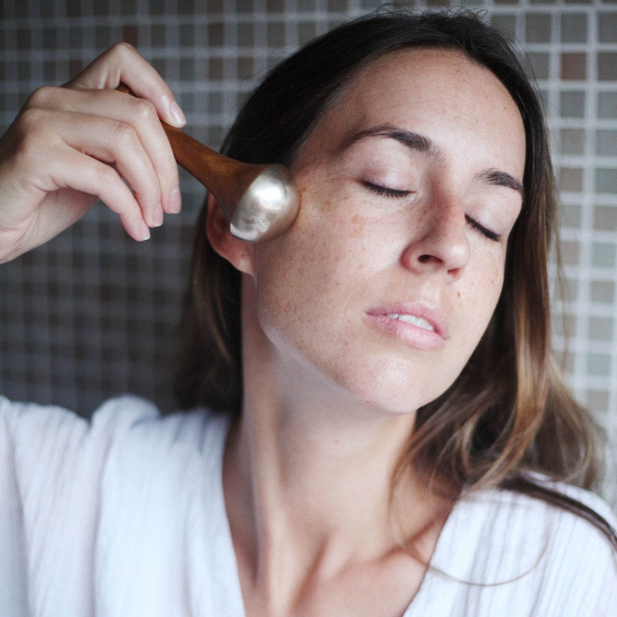 KANSA WAND- Herramienta para masaje facial ayurvédico. Well aging.